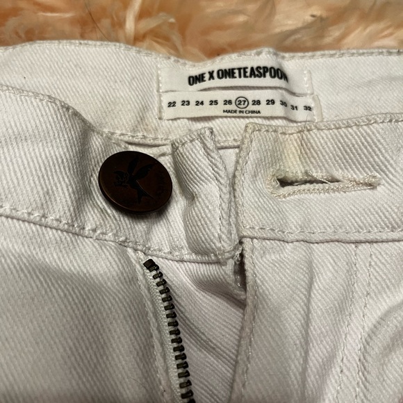 One x One Teaspoon Distressed White Skinny Jeans - Picture 6 of 7